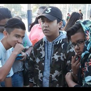 Meet your Posher, Robert